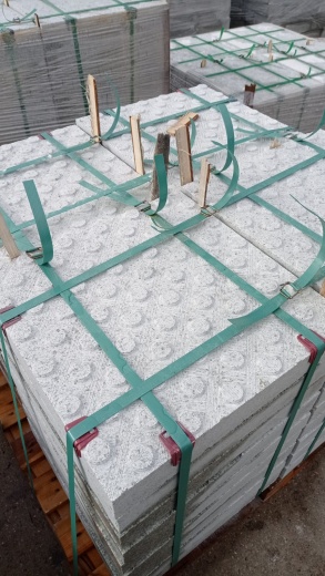 Тактильная плита конусный риф шахматном порядке 500х500х80 гранит 