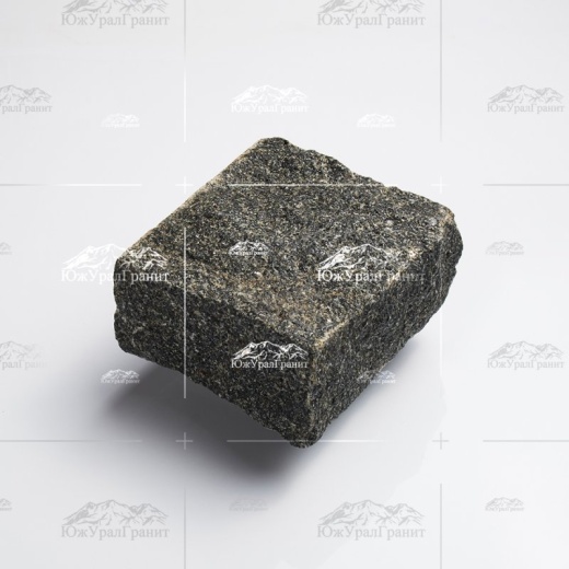 Брусчатка колотая 100х100х50 гранит Габбро Другорецкое